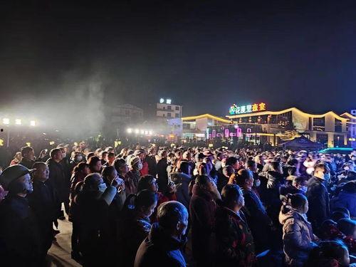 吃瓜群众演唱视频,视频走红网络